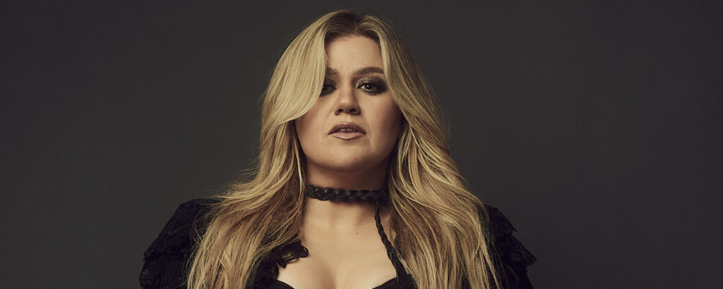 The Writer’s Block: Kelly Clarkson on Writing from Emotion, Her Future on ‘The Voice,’ and the Itch to Make a Country Album